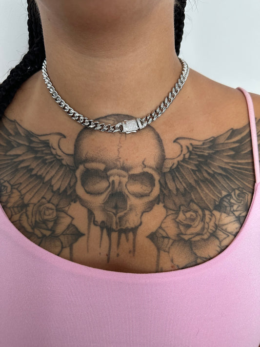 Collar cubana
