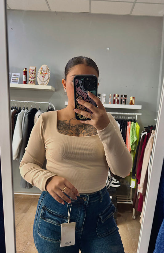 Camiseta basic corta beige