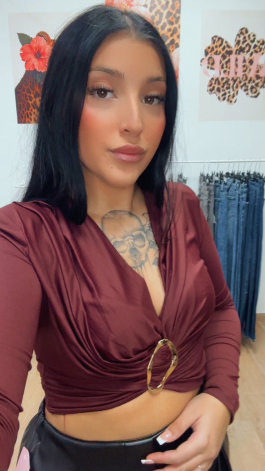 Camiseta detalle burdeo