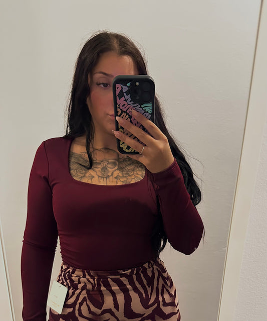 Camiseta basic burdeo