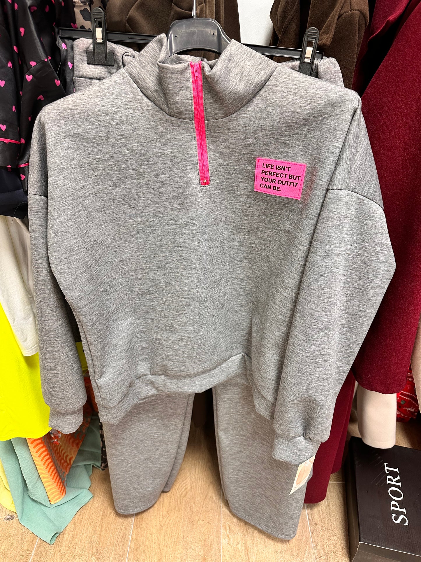 Conjunto etiqueta gris