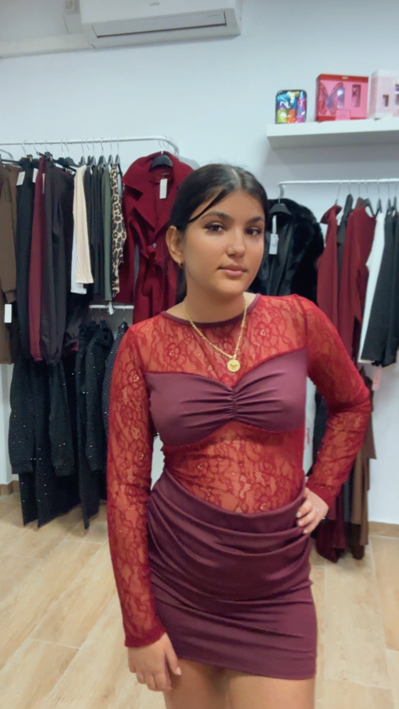 Vestido encaje burdeo