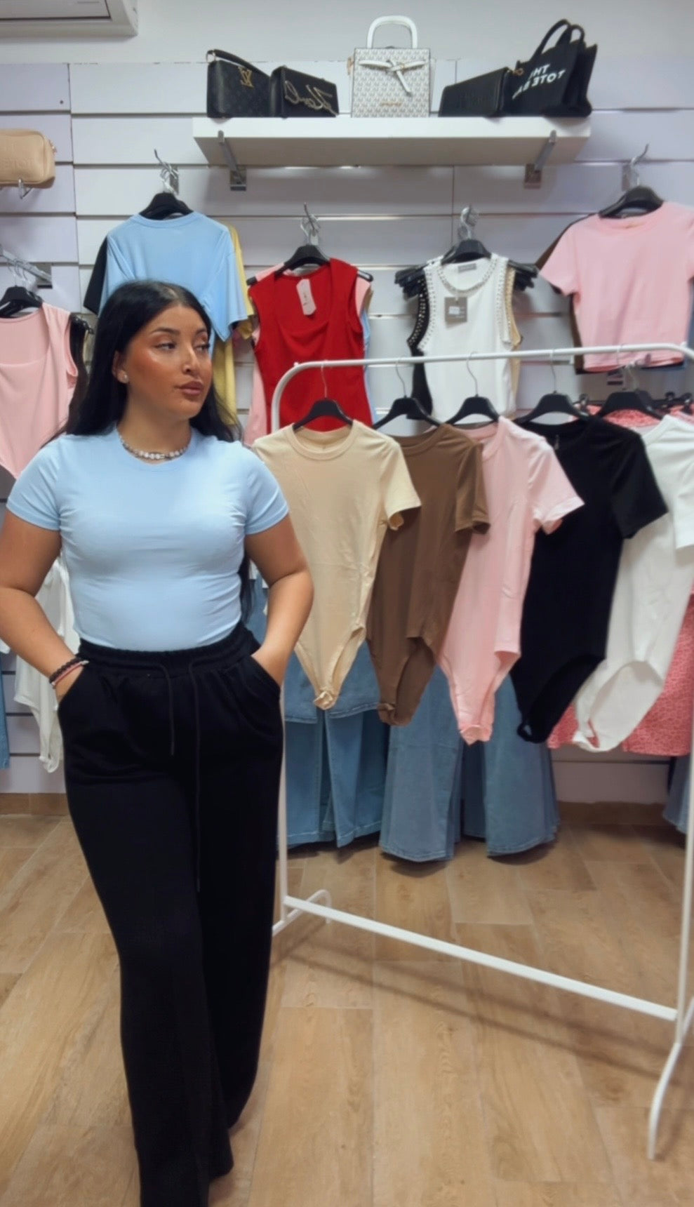 Body basic manga corta